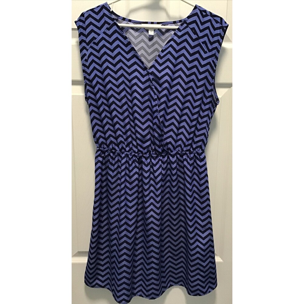 EUC Charming Charlie Navy & Periwinkle Chevron Print Sleeveless Dress Size Med